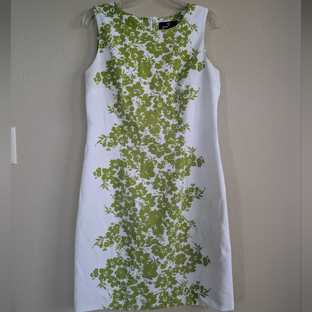 Ronni Nicole Size 10 Green Floral Midi Dress